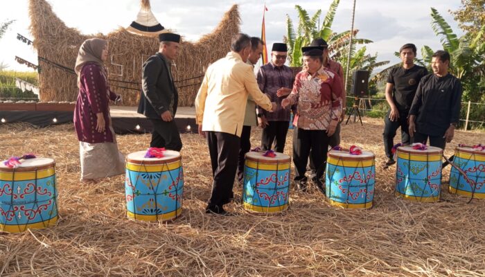 Sanggar SIBA Diresmikan: Dari Surau ke Panggung Budaya, Gerakan Bangkitkan Adat Minangkabau Dimulai 2 WhatsApp Image 2025 07 05 at 20.41.05 bac87c3c