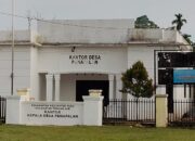 Kades Desa Penapalan Tebo Tengah ilir Diduga Bermain dengan dana APBDes Proyek Pembuatan Lumbung Desa 14 Kades Desa Penapalan Tebo Tengah ilir Diduga Bermain dengan dana APBDes Proyek Pembuatan Lumbung Desa