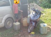 Terpantau Gudang Minyak Ilegal di unit 11 DiDuga millik Sungkono Beroperasi Aman dan Lancar 7 Terpantau Gudang Minyak Ilegal di unit 11 DiDuga millik Sungkono Beroperasi Aman dan Lancar