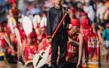 Dika, Penari Cilik Viral dari Kuansing Siap Tampil di TransTV! Ikon Budaya Pacu Jalur Makin Bersinar 12 Dika, Penari Cilik Viral dari Kuansing Siap Tampil di TransTV! Ikon Budaya Pacu Jalur Makin Bersinar