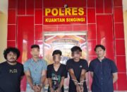 Penggerebekan Fajar di Kuansing: 18,39 Gram Sabu Disita, 3 Tersangka Diciduk — Termasuk Mahasiswa Tukar Sabu dengan Bir 14 Penggerebekan Fajar di Kuansing: 18,39 Gram Sabu Disita, 3 Tersangka Diciduk — Termasuk Mahasiswa Tukar Sabu dengan Bir