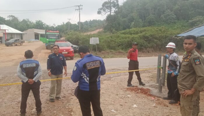 Pemkab Dharmasraya Sumbar Tutup Portal PT BRM Estate, Tindak Tegas Kendaraan ODOL