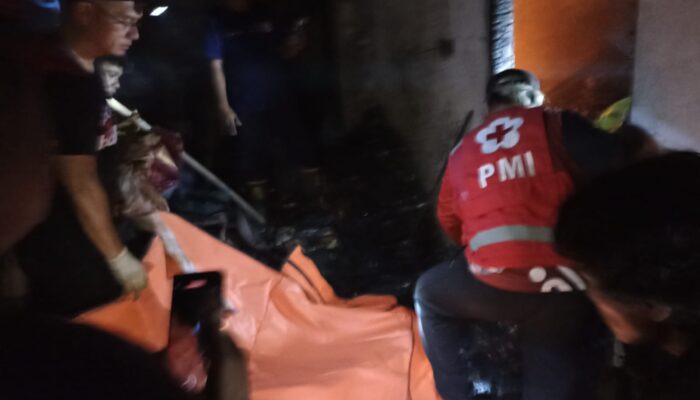 Kebakaran Hebat di Tanah Nyariang, PMI Bukittinggi Turun Tangan Bantu Korban