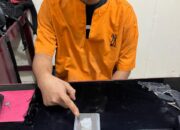 Polsek Tembilahan Hulu Tangkap Pria Pembawa Shabu di Wisma Inhil 15 Polsek Tembilahan Hulu Tangkap Pria Pembawa Shabu di Wisma Inhil