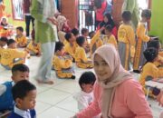 Kades Rantau Api Bersama Ibu TP. PKK Mengadakan Bermacam Perlombaan Untuk Anak TK dan Paud 10 Kades Rantau Api Bersama Ibu TP. PKK Mengadakan Bermacam Perlombaan Untuk Anak TK dan Paud