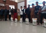 Bantuan Pangan Disalurkan, DPR NasDem Kawal Kesejahteraan Warga Bukittinggi 11 Bantuan Pangan Disalurkan, DPR NasDem Kawal Kesejahteraan Warga Bukittinggi